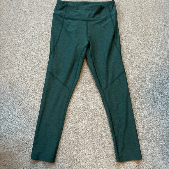 Outdoor Voices 7/8 Hunter Green Warmup Compression Leggings - Picture 3 of 4